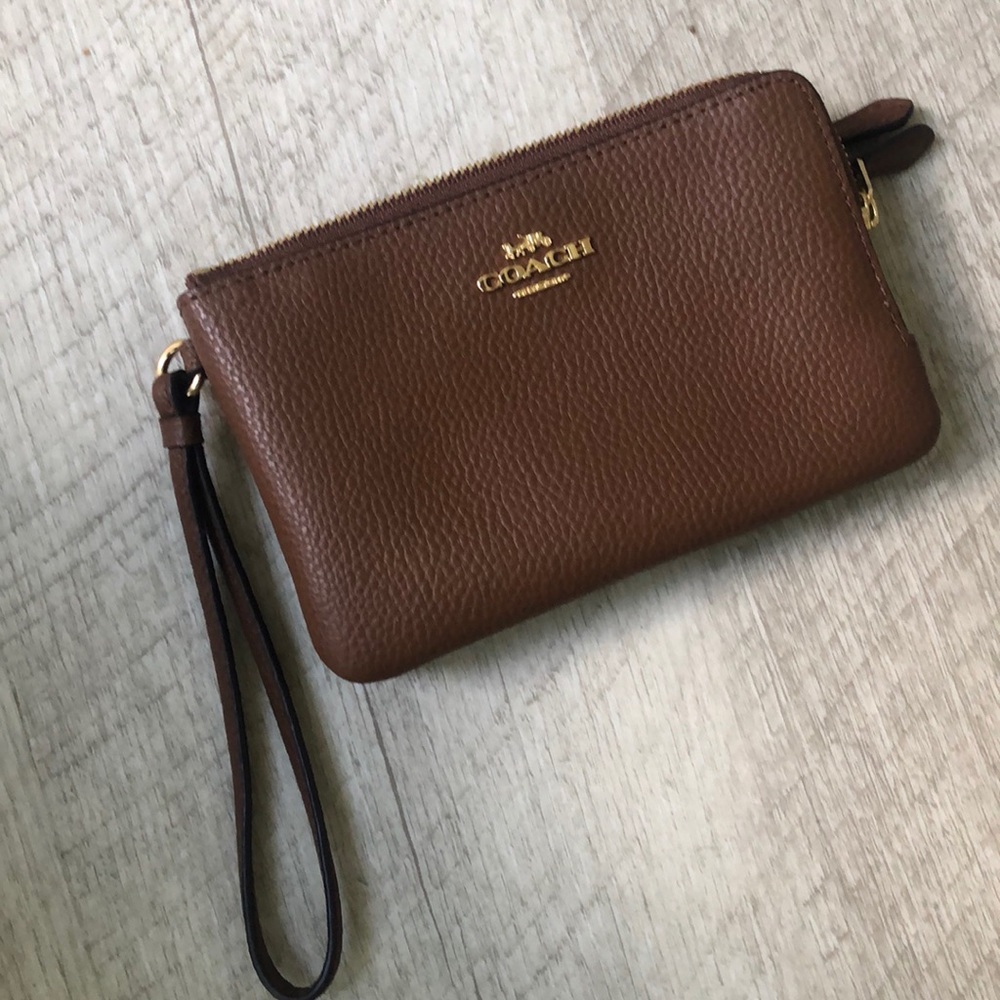 NWOT Coach Hand Purse